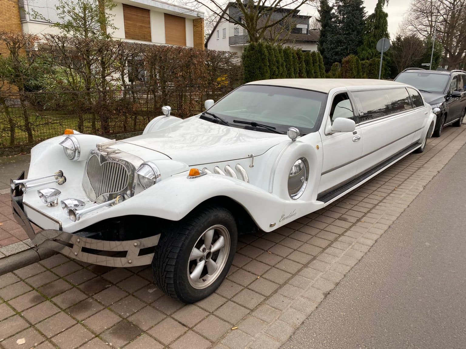 Excalibur Phantom Oldtimer Stretch Limousine 》Celebrity Limousine